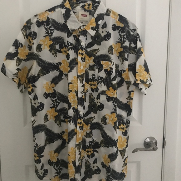 Mens Levi’s button down shirt - Picture 1 of 3